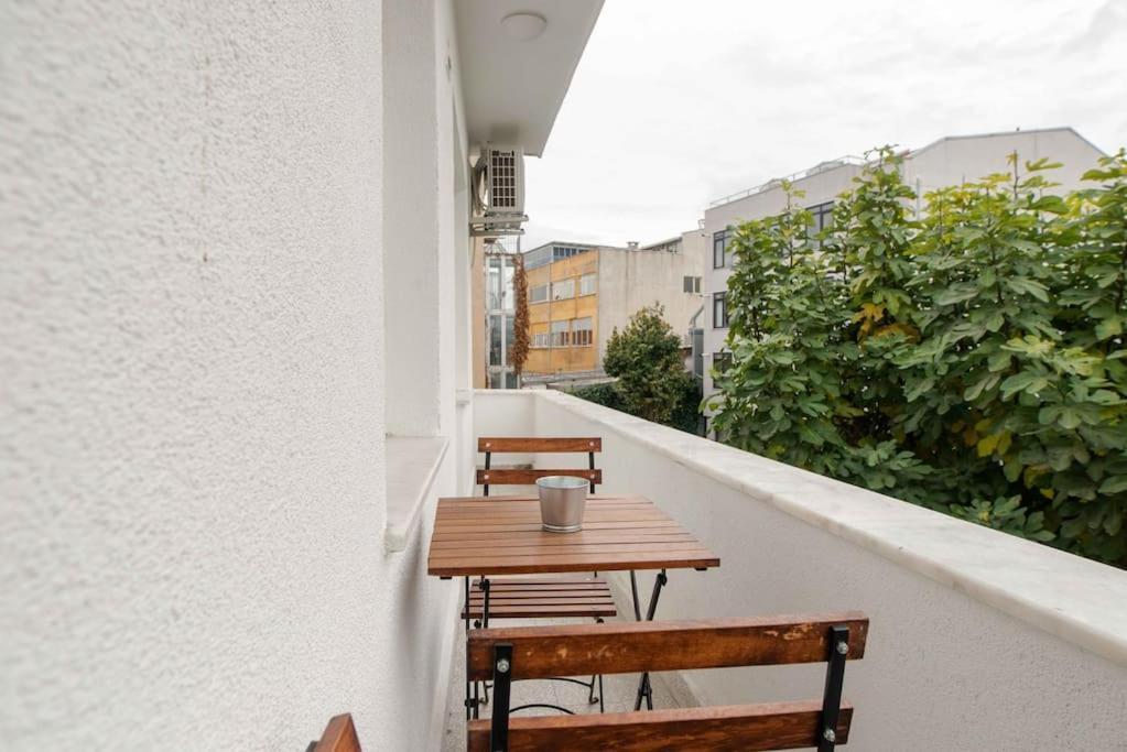 Waterfront Apartment By The Tram - Terrace With Dome & Golden Horn View In Fatih อิสตันบูล ภายนอก รูปภาพ