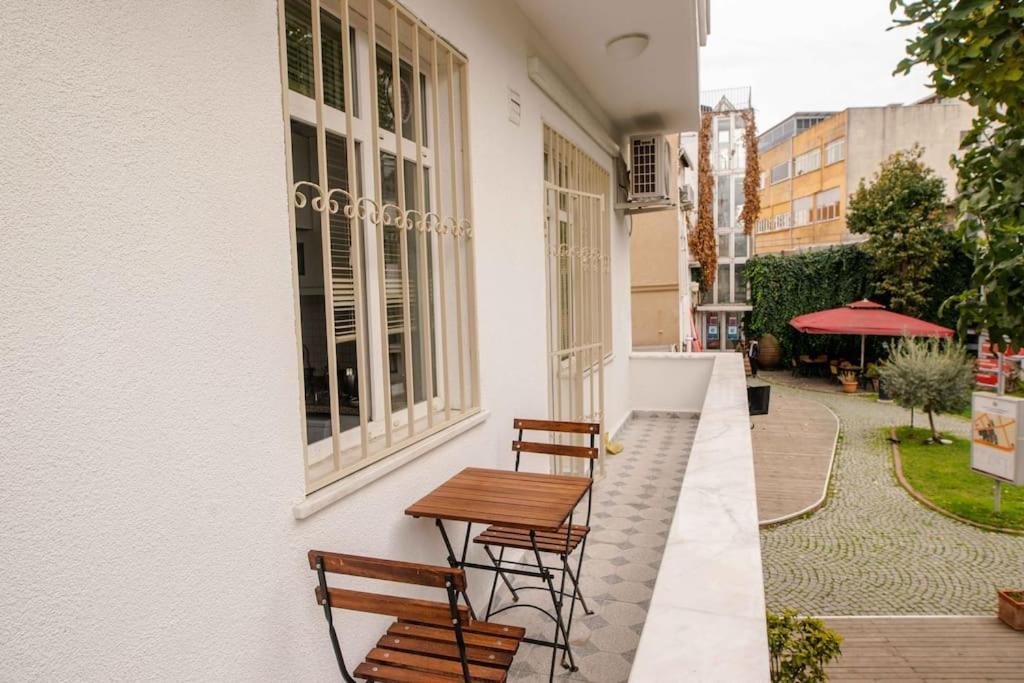 Waterfront Apartment By The Tram - Terrace With Dome & Golden Horn View In Fatih อิสตันบูล ภายนอก รูปภาพ