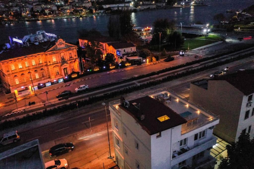 Waterfront Apartment By The Tram - Terrace With Dome & Golden Horn View In Fatih อิสตันบูล ภายนอก รูปภาพ