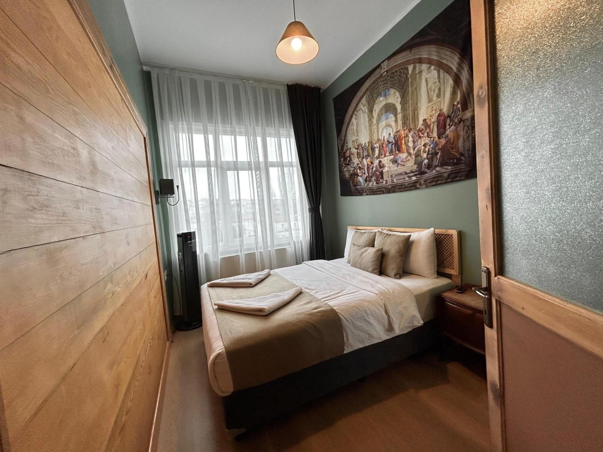 Waterfront Apartment By The Tram - Terrace With Dome & Golden Horn View In Fatih อิสตันบูล ภายนอก รูปภาพ