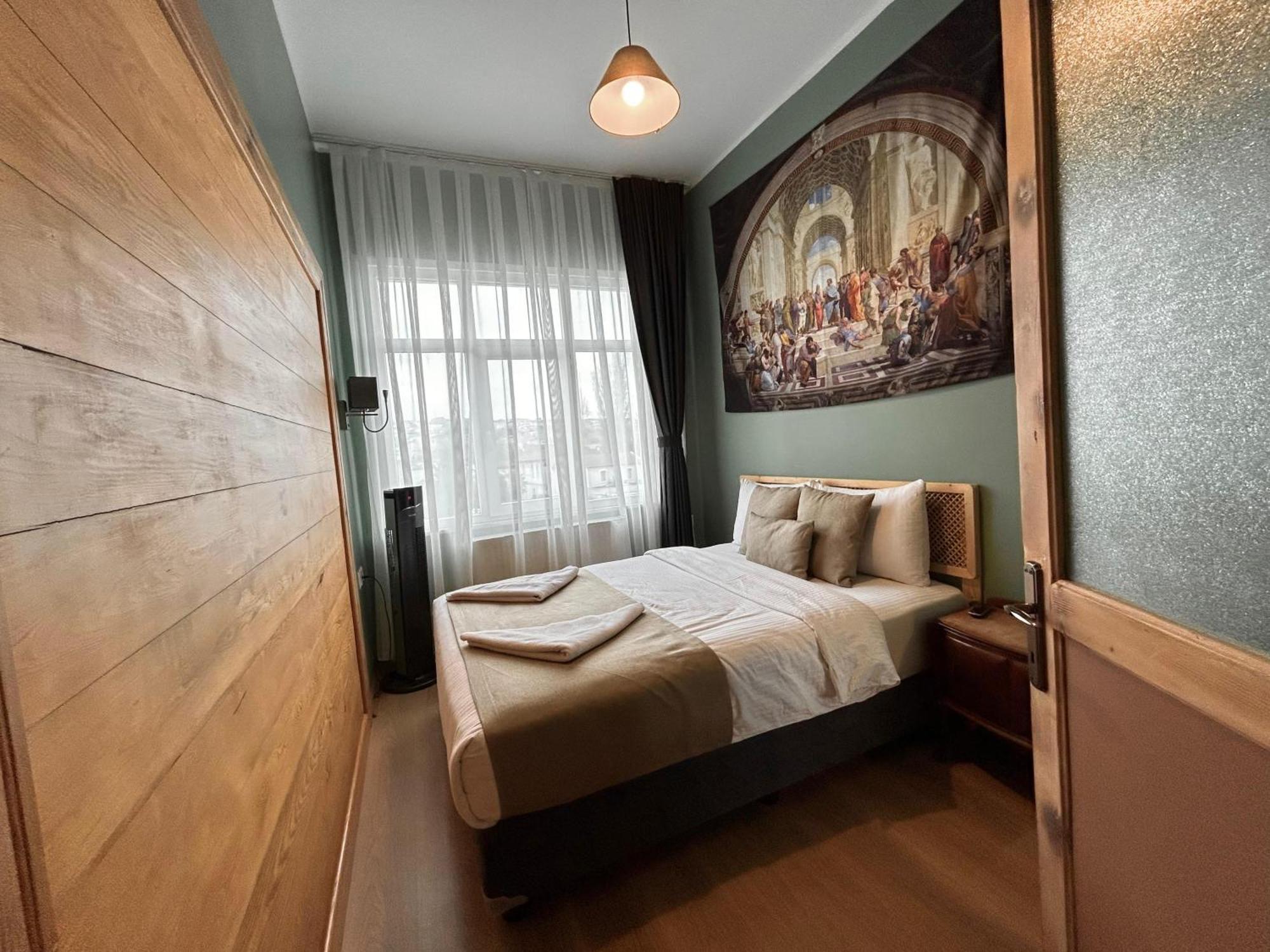 Waterfront Apartment By The Tram - Terrace With Dome & Golden Horn View In Fatih อิสตันบูล ภายนอก รูปภาพ