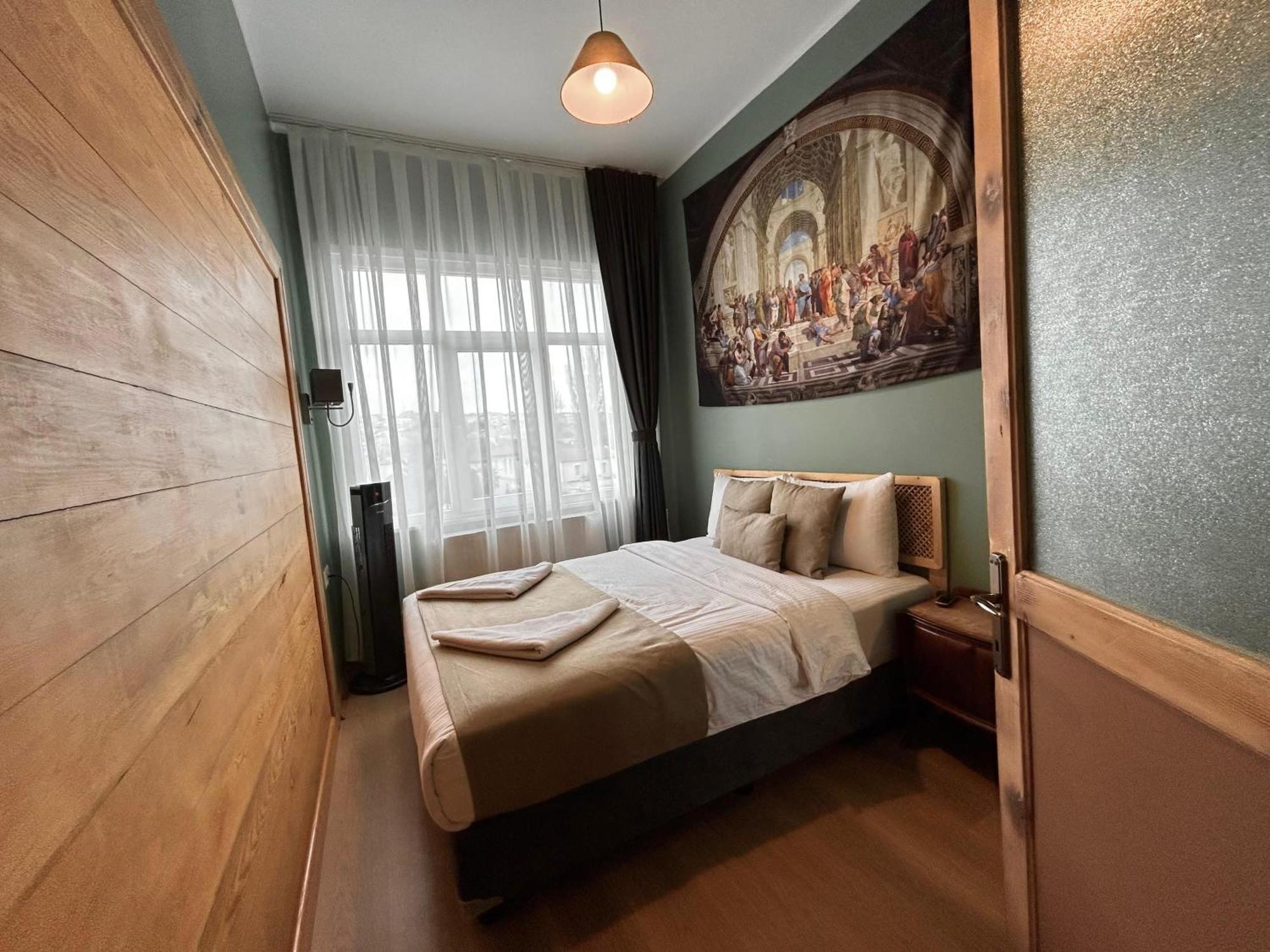 Waterfront Apartment By The Tram - Terrace With Dome & Golden Horn View In Fatih อิสตันบูล ภายนอก รูปภาพ