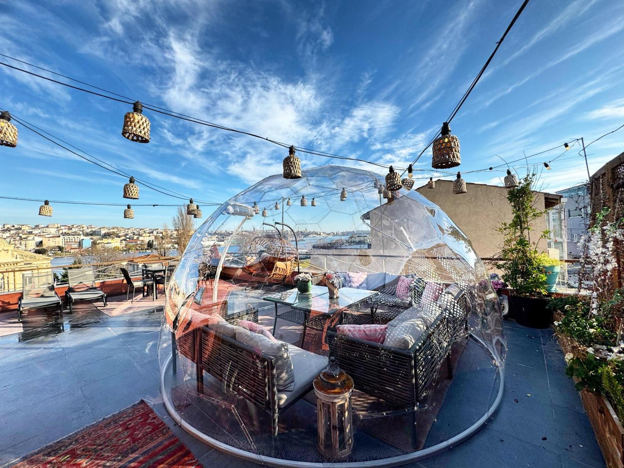 Waterfront Apartment By The Tram - Terrace With Dome & Golden Horn View In Fatih อิสตันบูล ภายนอก รูปภาพ